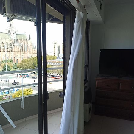 Departamento Plaza Moreno Con Balcon Ла Плата Екстериор снимка