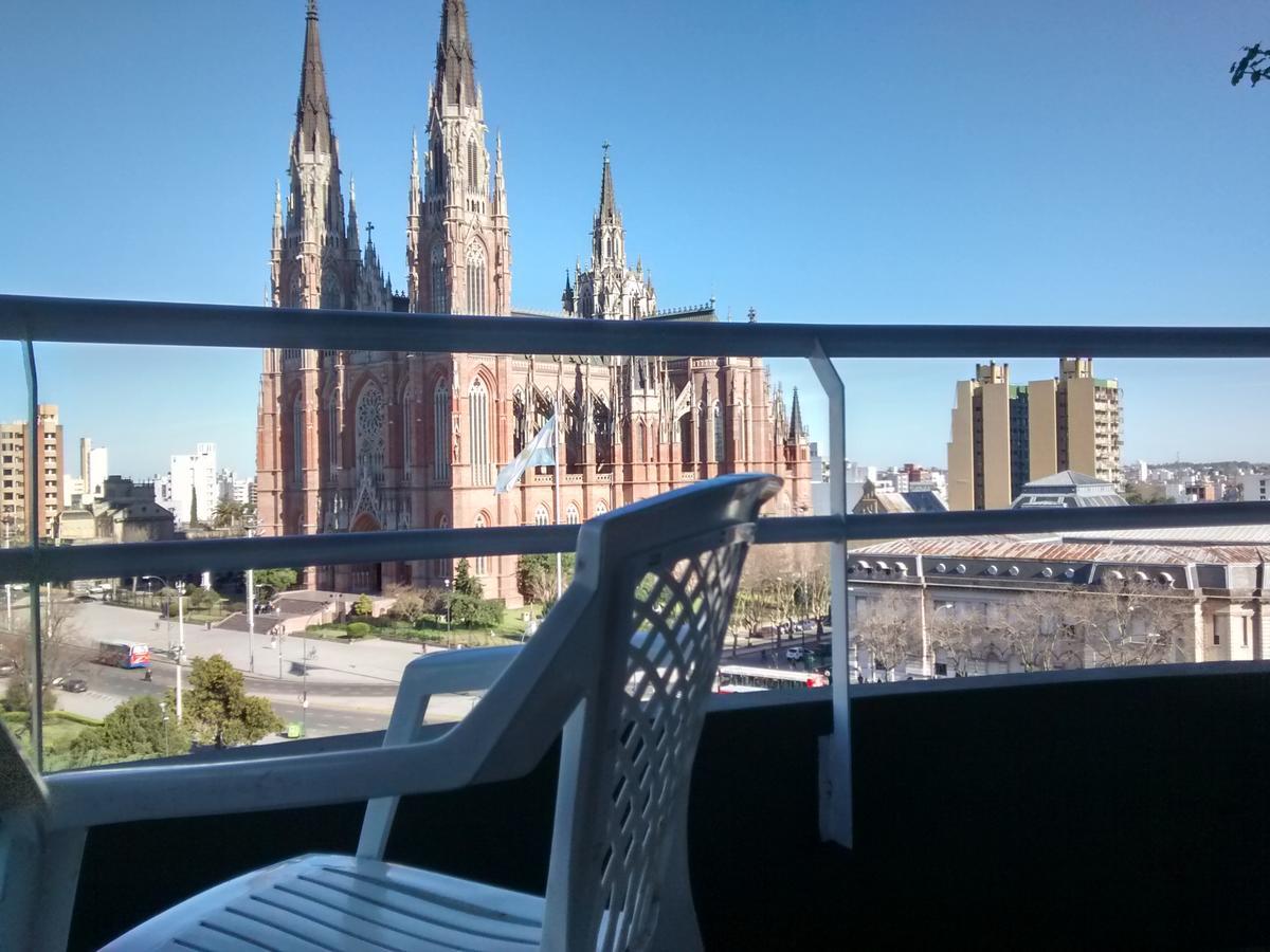 Departamento Plaza Moreno Con Balcon Ла Плата Екстериор снимка
